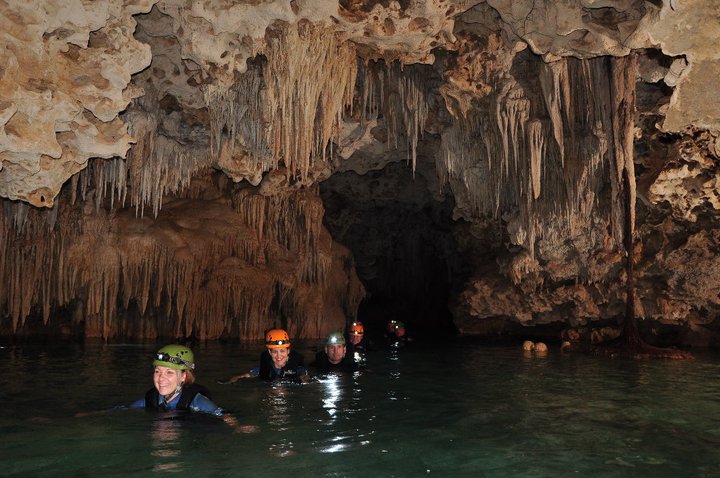 Rio Secreto Group Swim